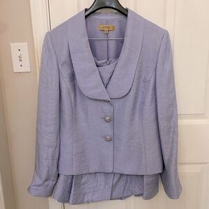 KASPAROV Women’s Jacket and Skirt Set